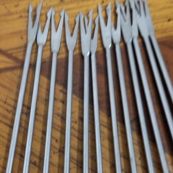 Twelve fondue forks vintage stainless steel wood handles - Picture 3 of 5